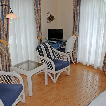 Deb 021 In Auf Rue Отель