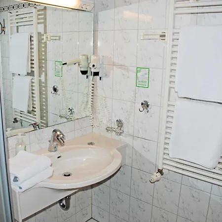 Deb 021 In Auf Rue Отель